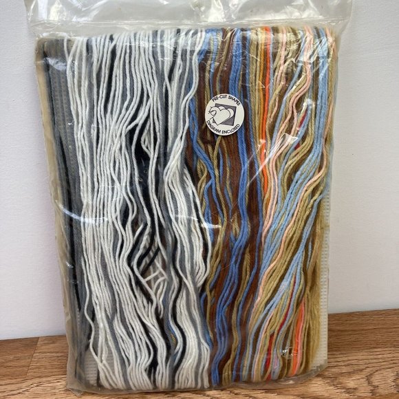 Vintage Leisure Arts Canvas Capers Nativity Set Craft Kit 432 NEW Sealed - Picture 5 of 6